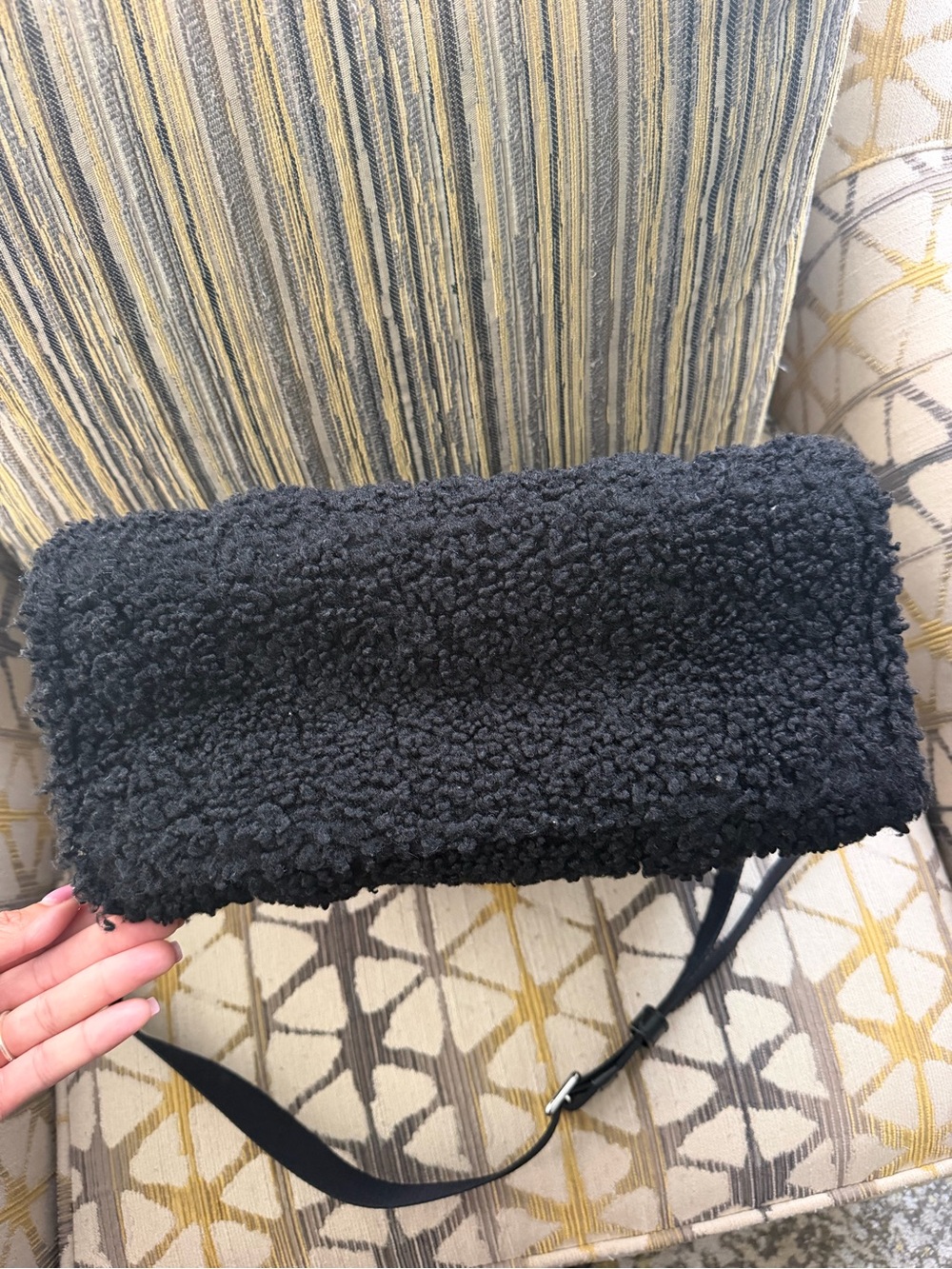 Marc Jacobs Black The Tote Bag Teddy Sherpa Tote - Picture 4 of 5